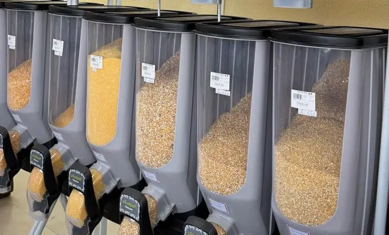 Dispensers de milho, grãos e ração a granel para animal de campo